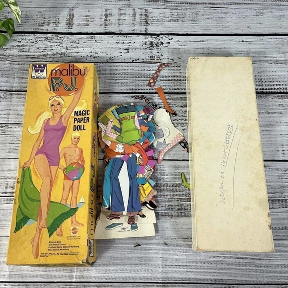 Vintage Toy 60 pc Malibu PJ Barbie Ken Magic Paper Dolls Clothes Surfer 1972 - Picture 3 of 16